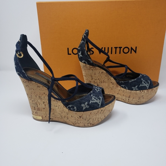 LOUIS VUITTON Monogram Denim Wedge Sandals, Size 35.5 - Picture 4 of 9